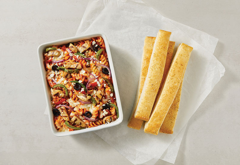 Pasta Creamy Chicken Alfredo Meaty Marinara Mediterranean Con